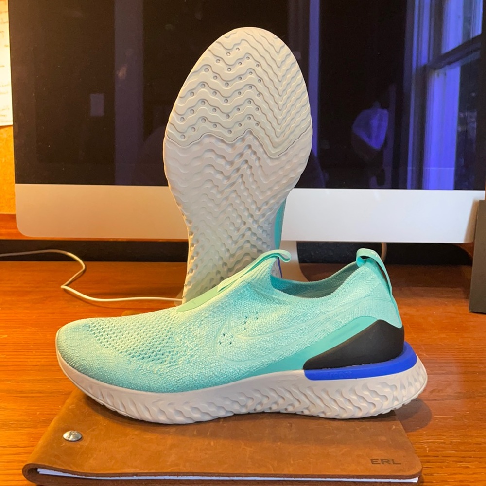 Nike Wmns Epic Phantom React FK Flyknit Green Shoe